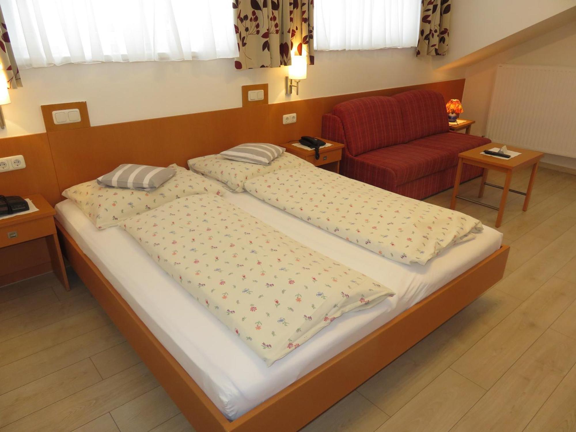 Berg-Panorama-Hof Sturmgut Guest House Hinterstoder Room photo